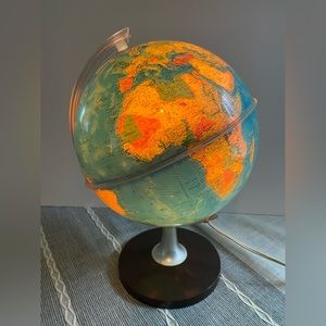 *VINTAGE* Nova Rico Florence illuminated earth globe lamp